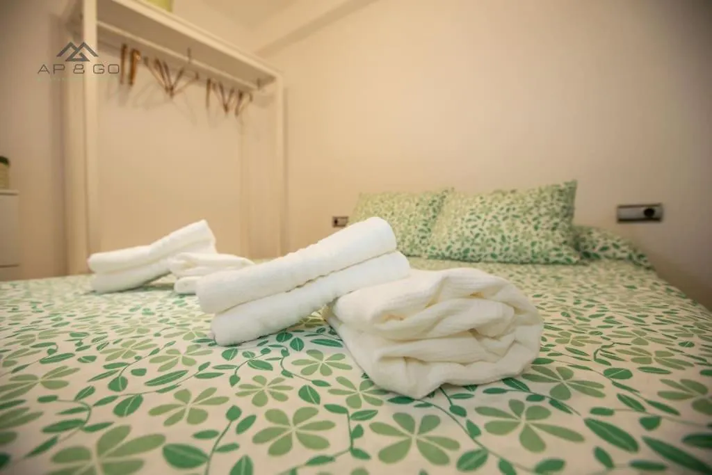 Castillo Beachfront Seaviews 拉海瑞德拉 公寓