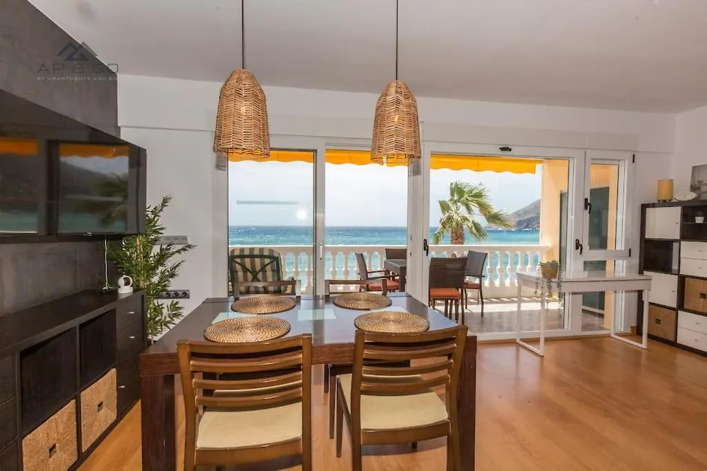 Castillo Beachfront Seaviews La Herradura